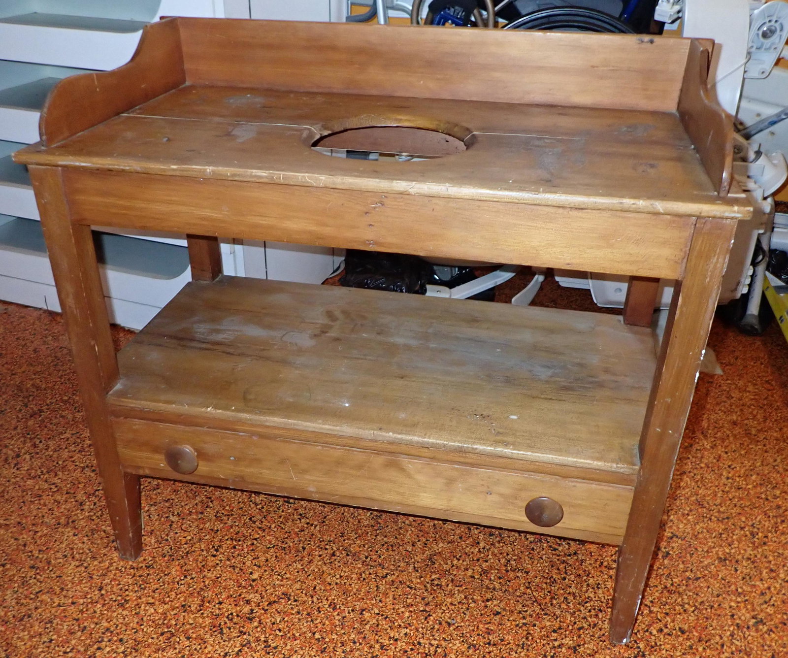 Washstand: Approx 17 1/2" x 34" x 31 1/2" tall