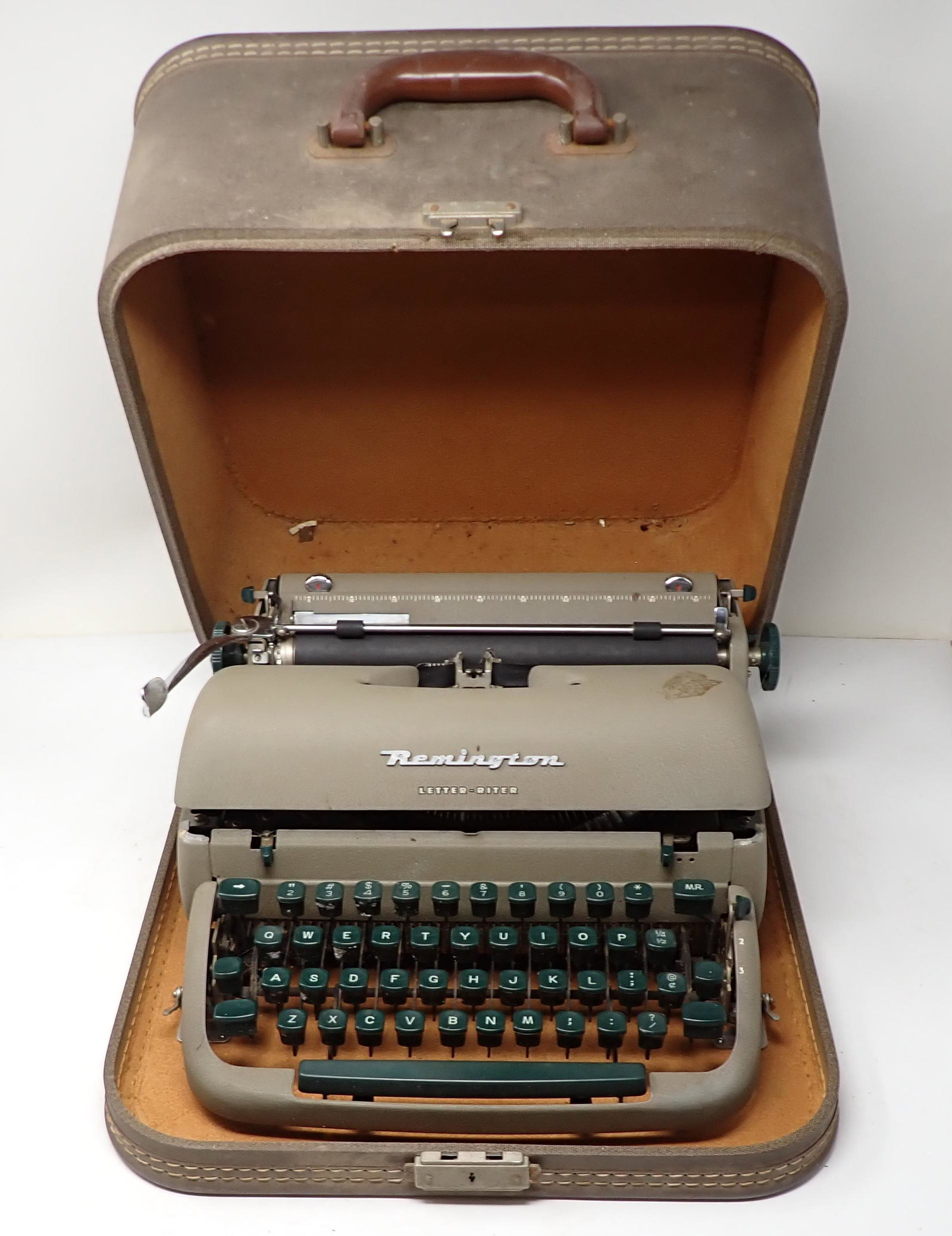 Vintage Remington Letter Riter Typewriter: typewriter