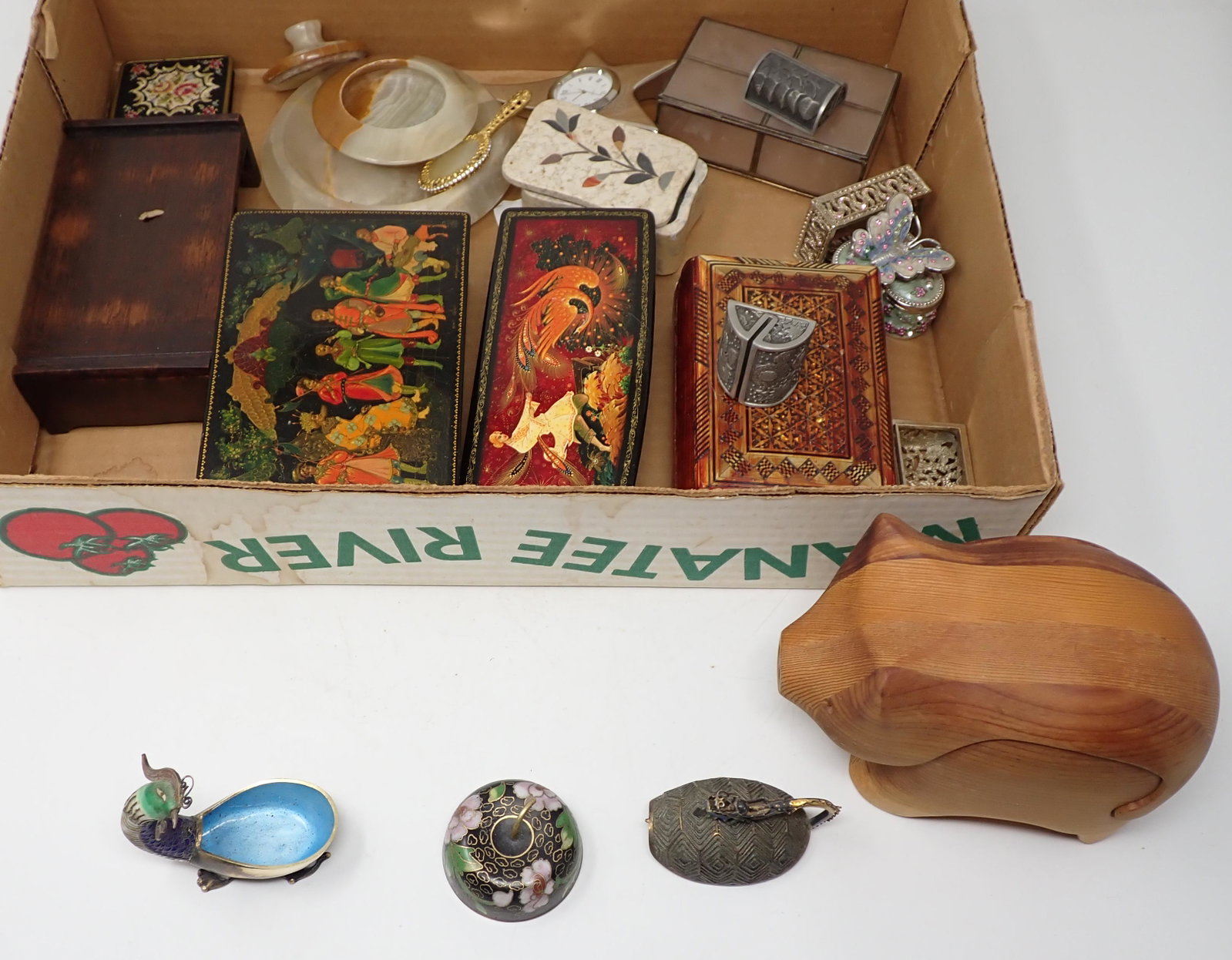 Jewelry Trinket Boxes and Misc: Getting all pictured