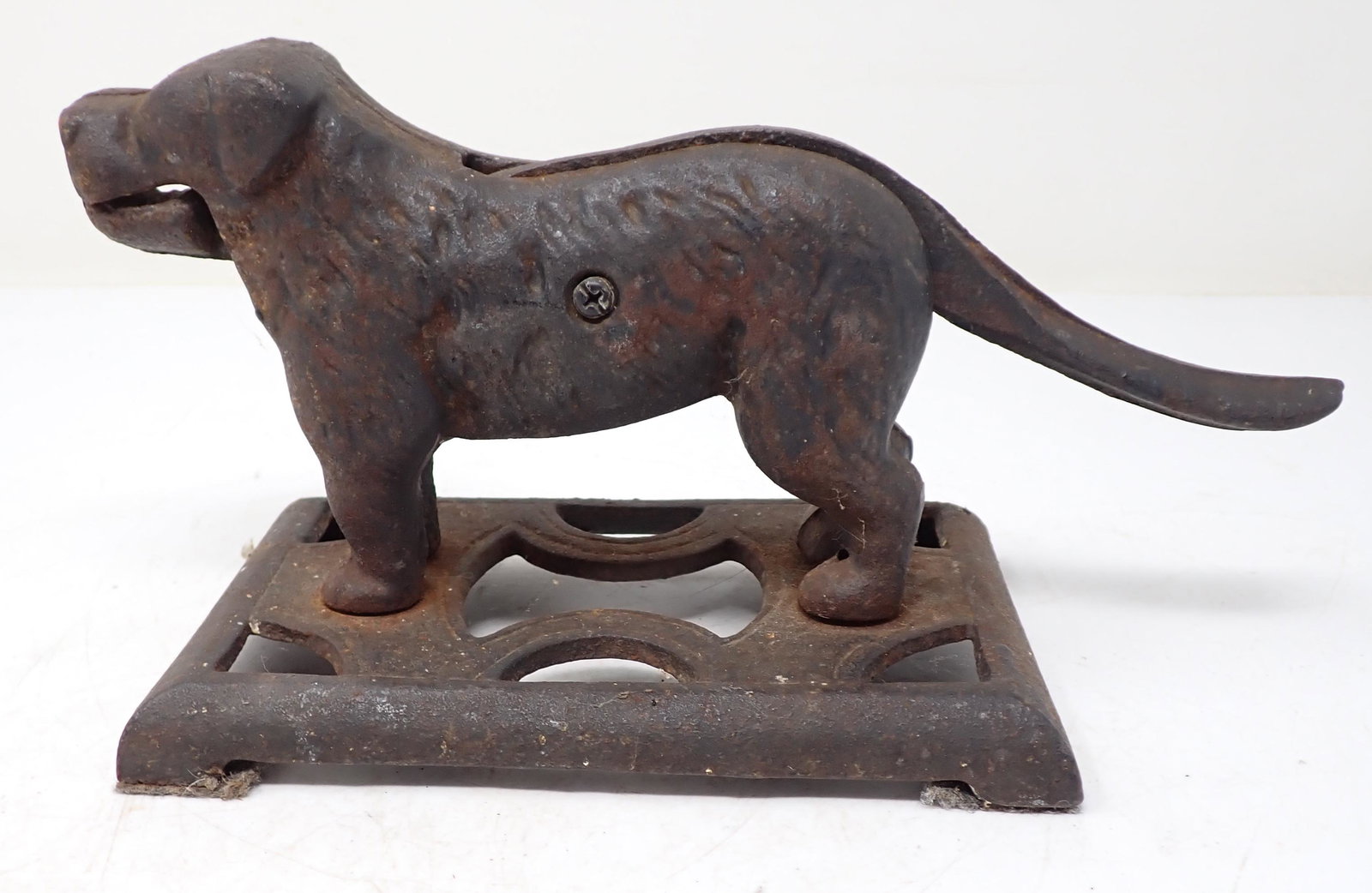 Cast Iron Dog Nut Cracker: Approx 4 1/2" x 9 3/4" x 5 1/2" tall