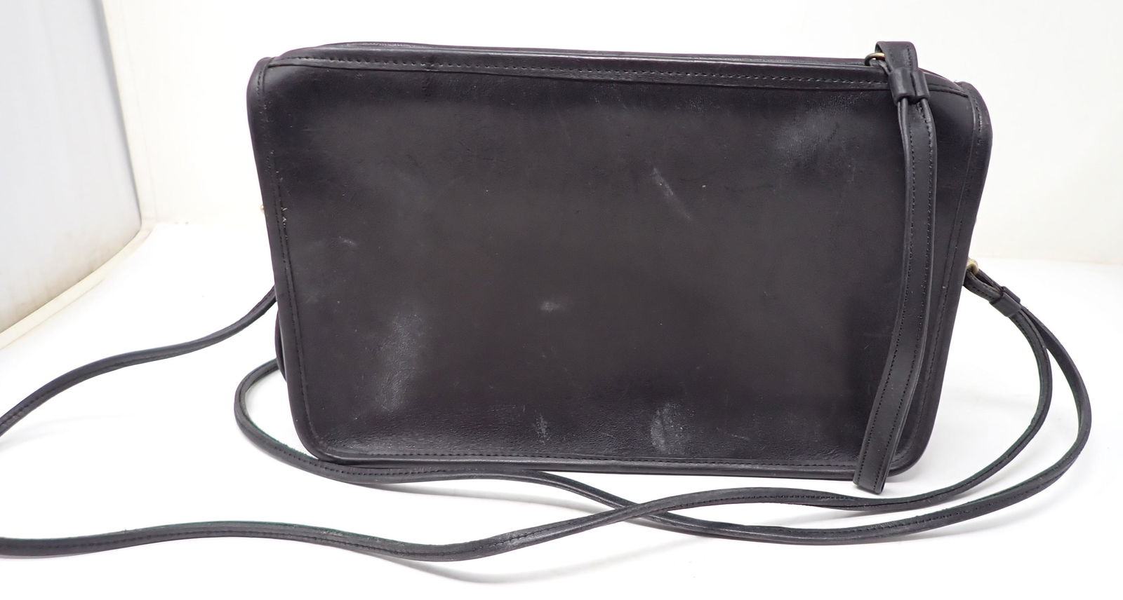 Coach Purse No 429-2021: Approx 7" x 11"