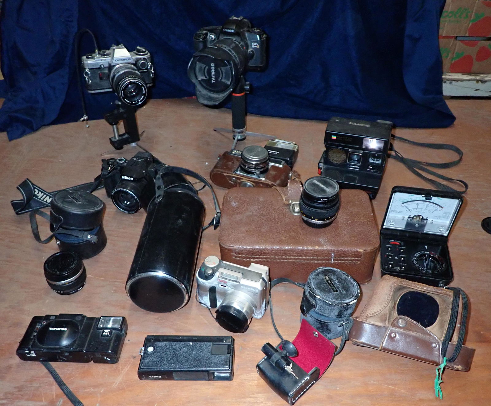 Vintage Cameras Olympus Canon Beauty Nikon: Getting all pictured