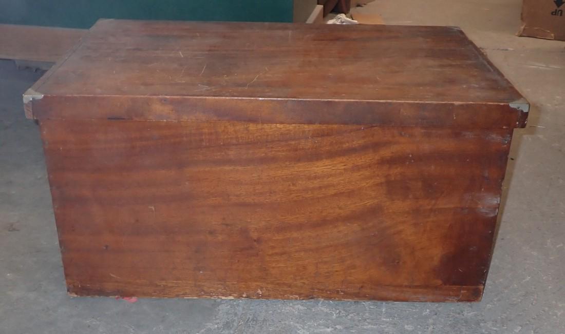 Mahogany Blanket Chest: Approx 19 3/8" x 30" x 16" tall.