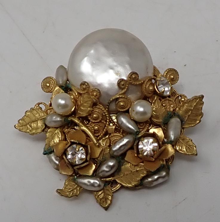 Mariam Haskell Brooch: Apprx 1 3/4" x 1 1/2"