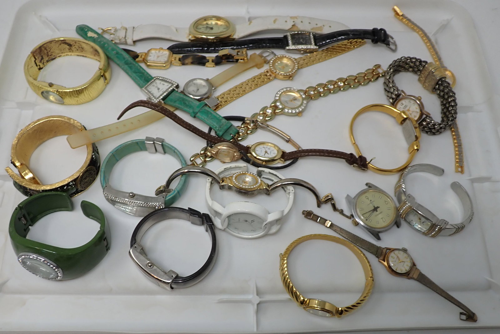 Vintage Watches Bulova & Misc: Mixed lot of watches