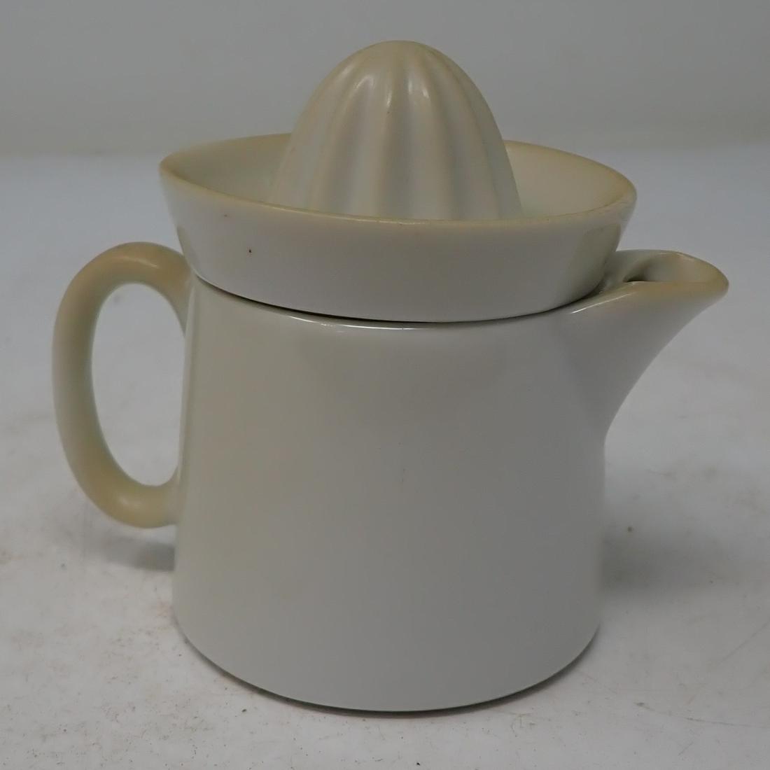 Juicer: Approx 3 1/8" in diameter and 4 1/4" tall
