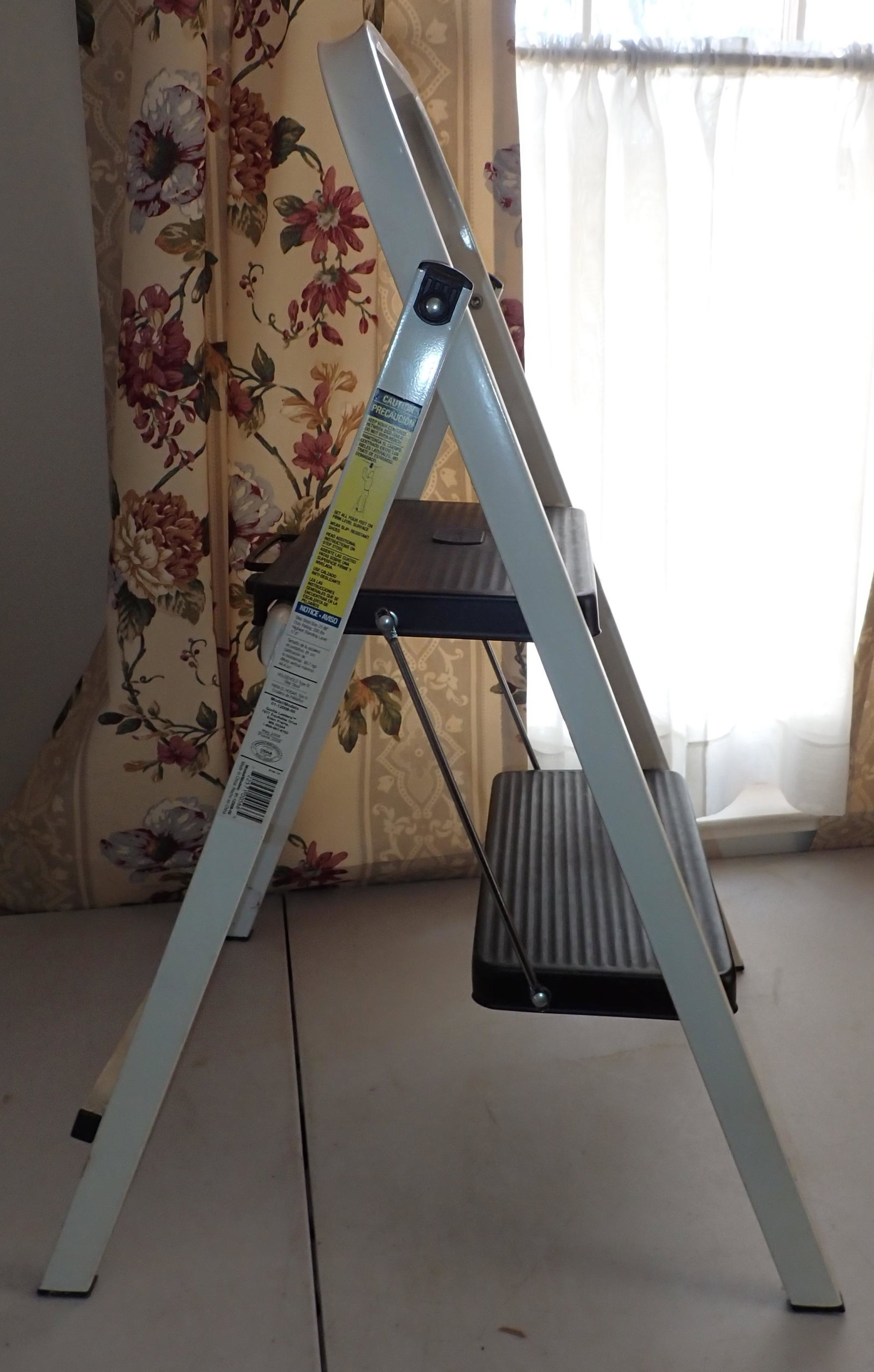 Step Stool: Step Stool