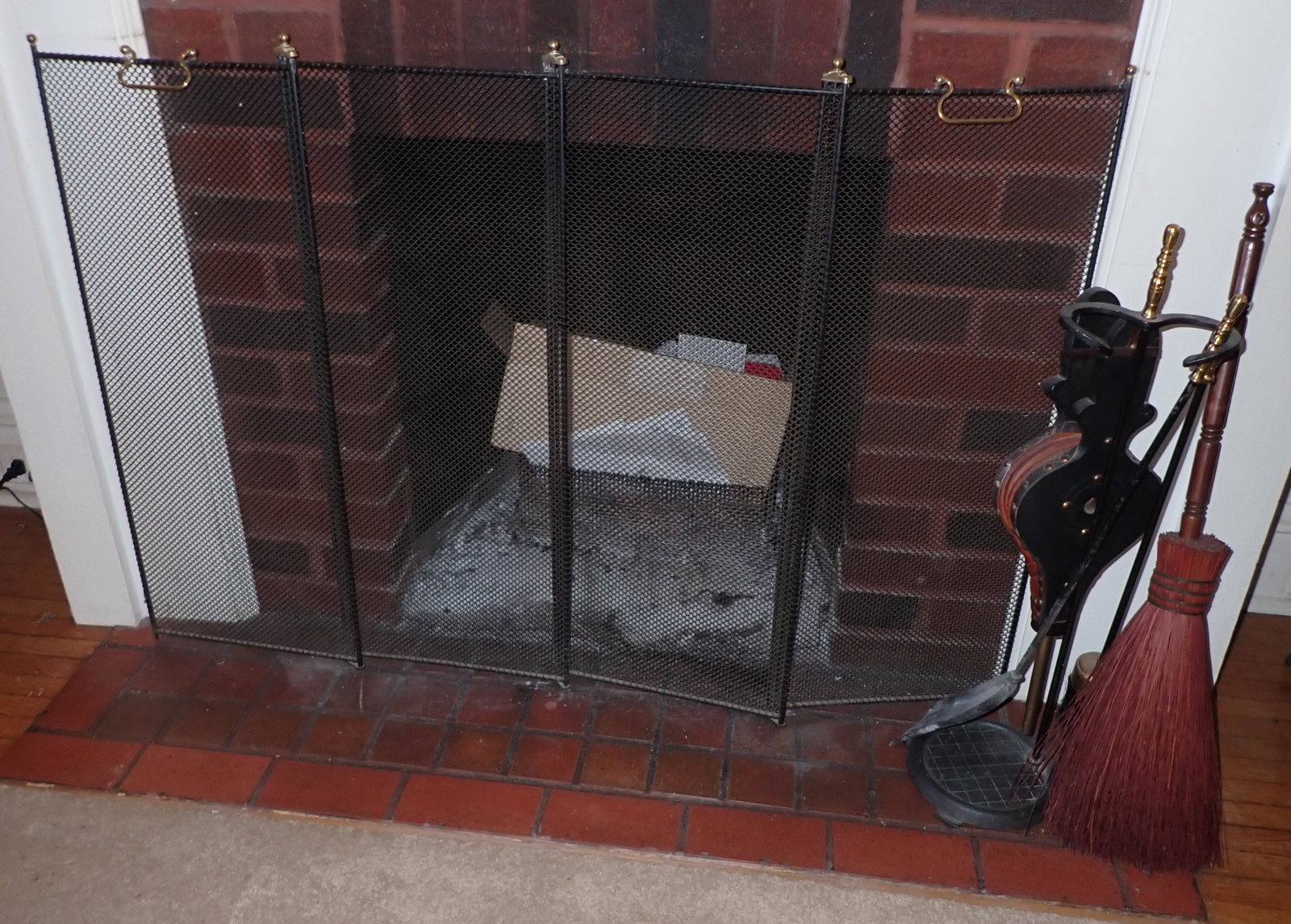 Fireplace Tools Screen Bellows: Screen is approx 30" x 48"