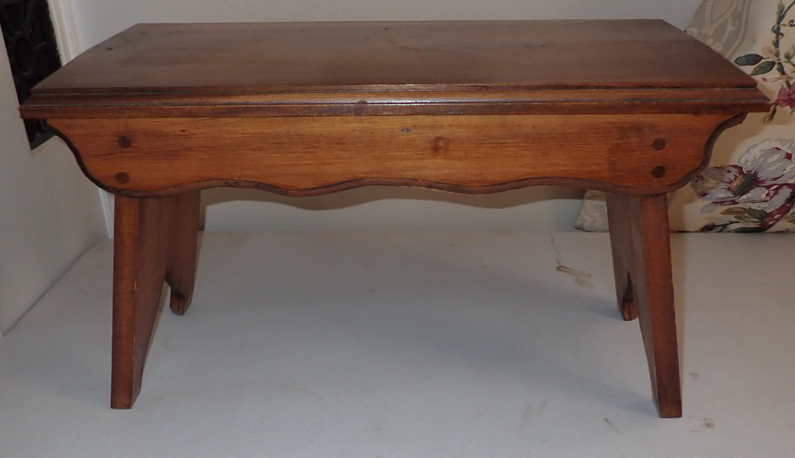 Stool: Approx 9 1/2" x 20" x 10 3/4"