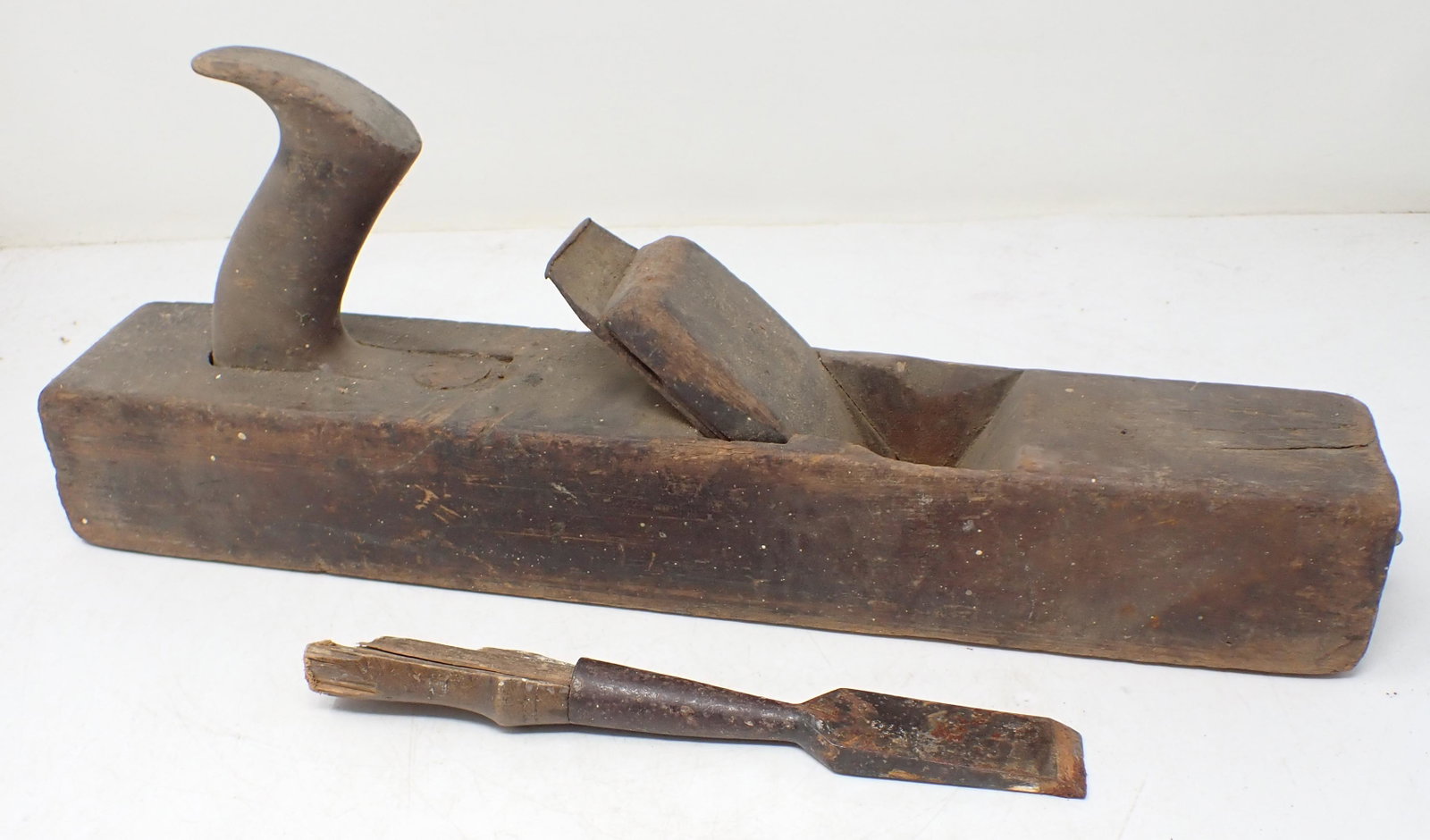 Carpenters Plane and Chisel: Plane is approx `16" long