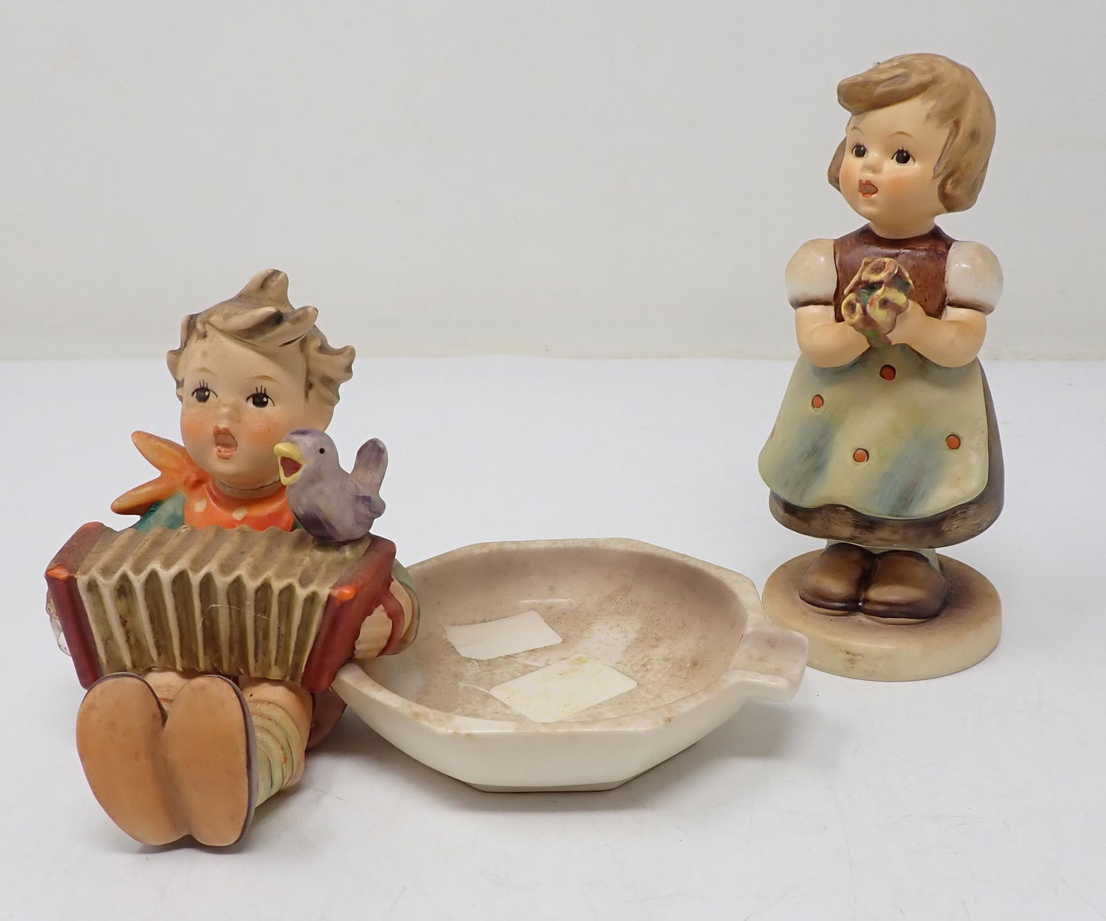 Hummel Goebel Ashtray & For Mother (1 of 3)