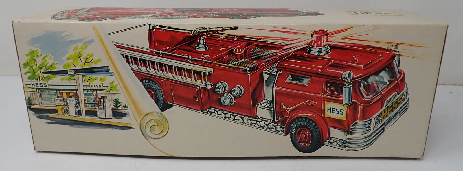 1970 Hess Firetruck in Original Box (1 of 6)