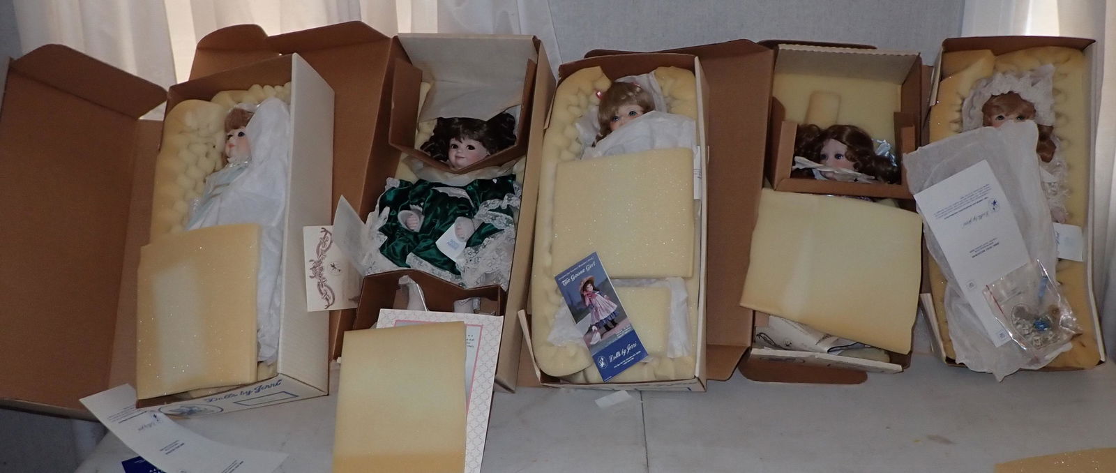 5 Porcelain Dolls by Jerri (1 of 4)