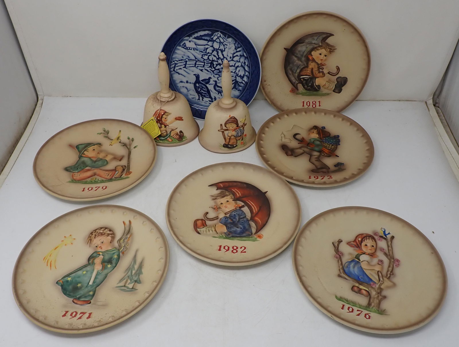 Goebel Hummel Plates Bells Copenhagen (1 of 3)