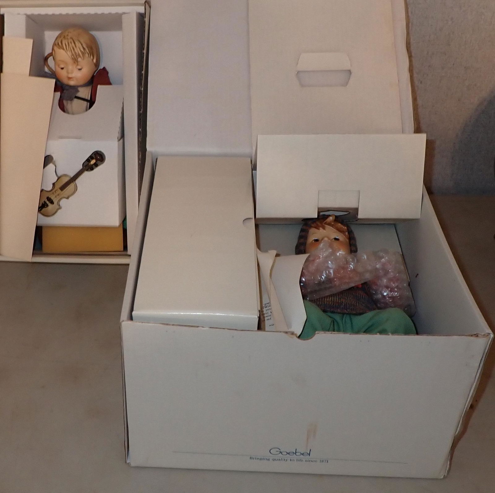 Goebel Hummel Little Fiddler Doll (1 of 3)