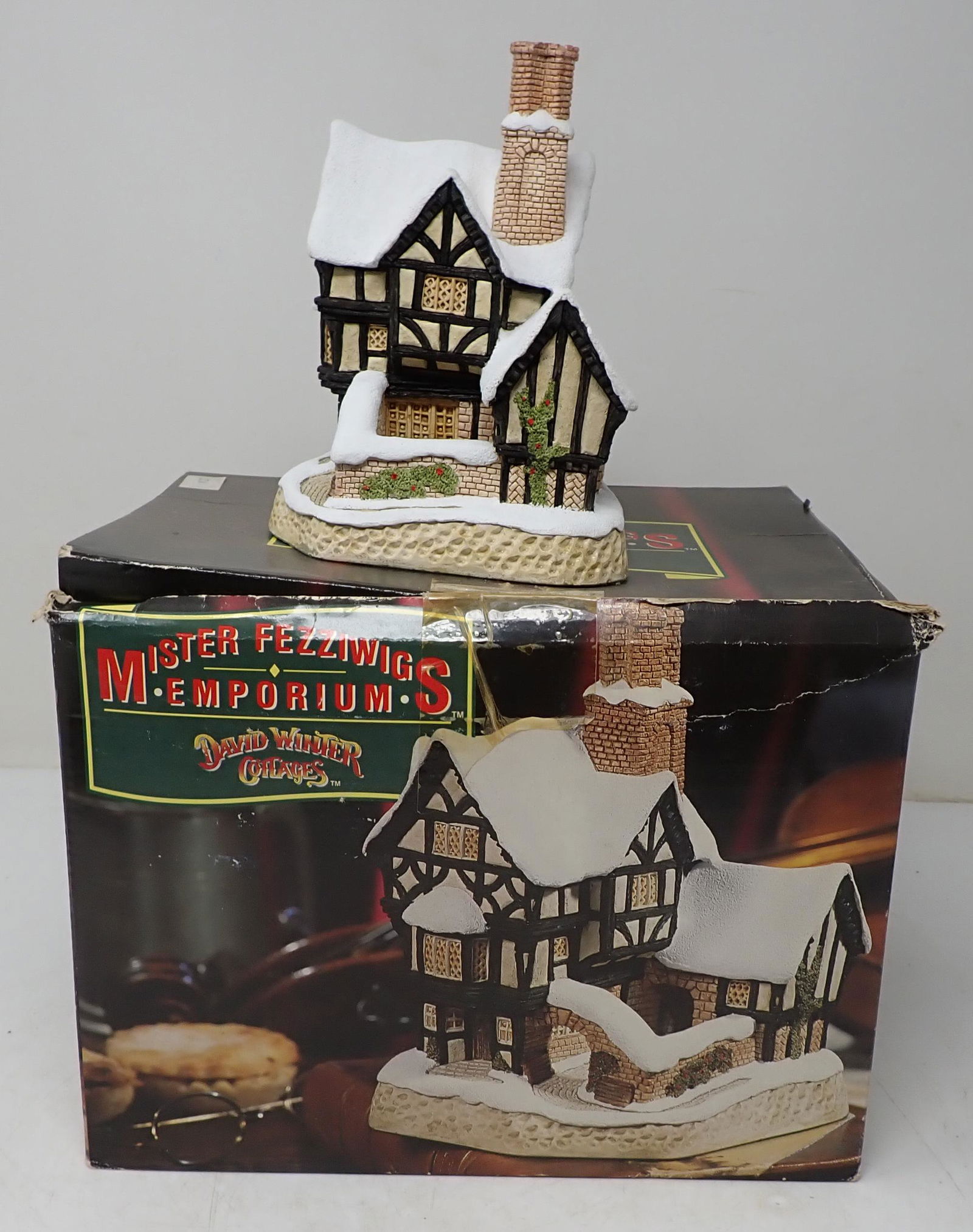 1990 David Winter Mister Fezziwigs Emporium (1 of 3)