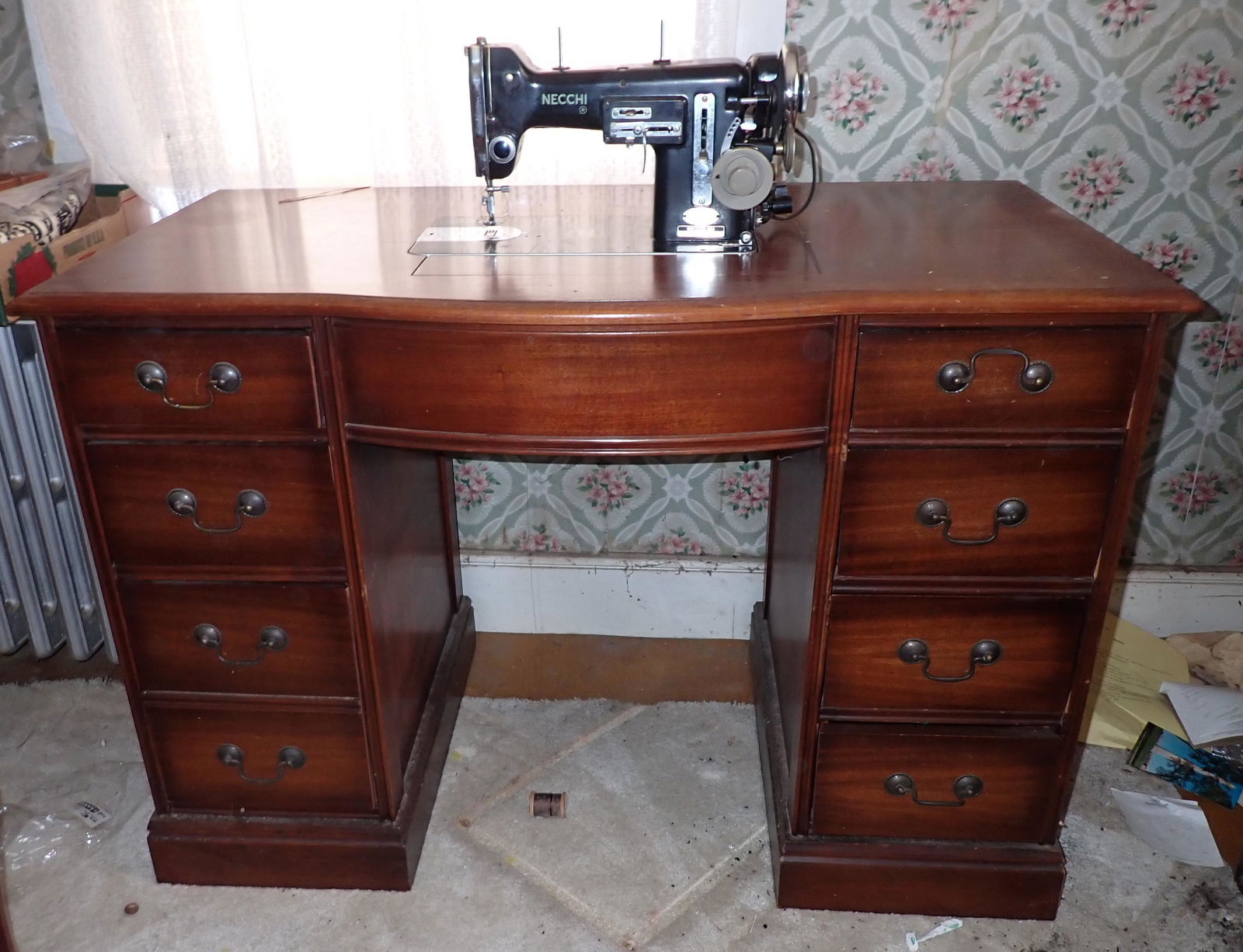 Necchi BU Nova Sewing Machine (1 of 11)