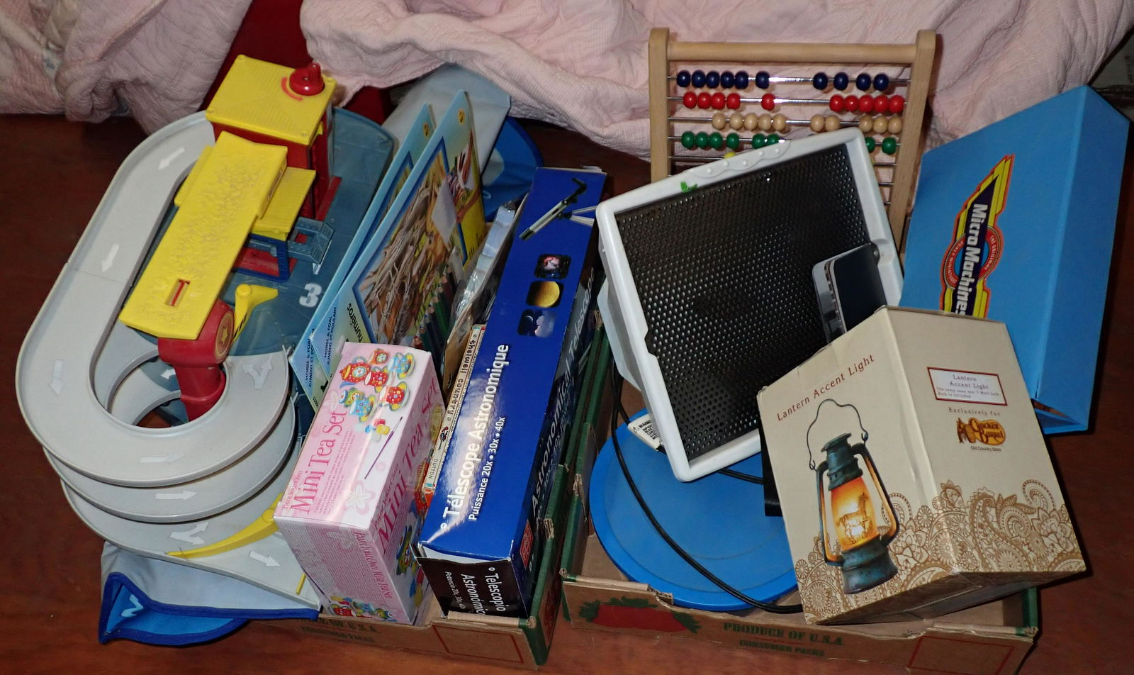 Toys Telescope Lantern Misc (1 of 5)