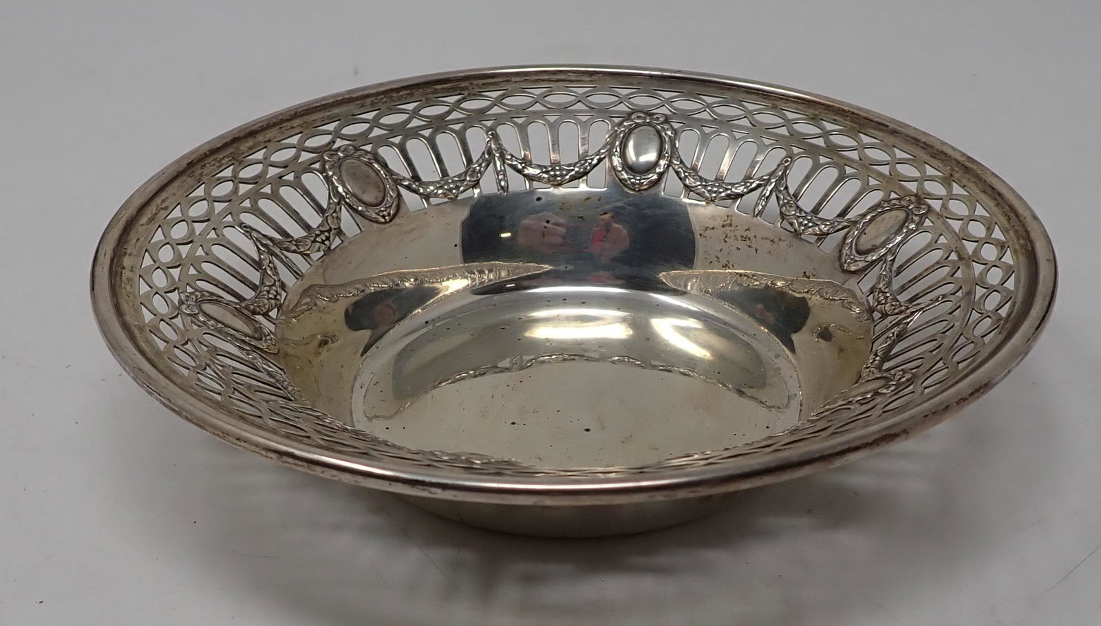 Gorham Sterling Silver Bowl: Approx 6" in diameter and 1 1/2" tall. Weighs approx 115 grams