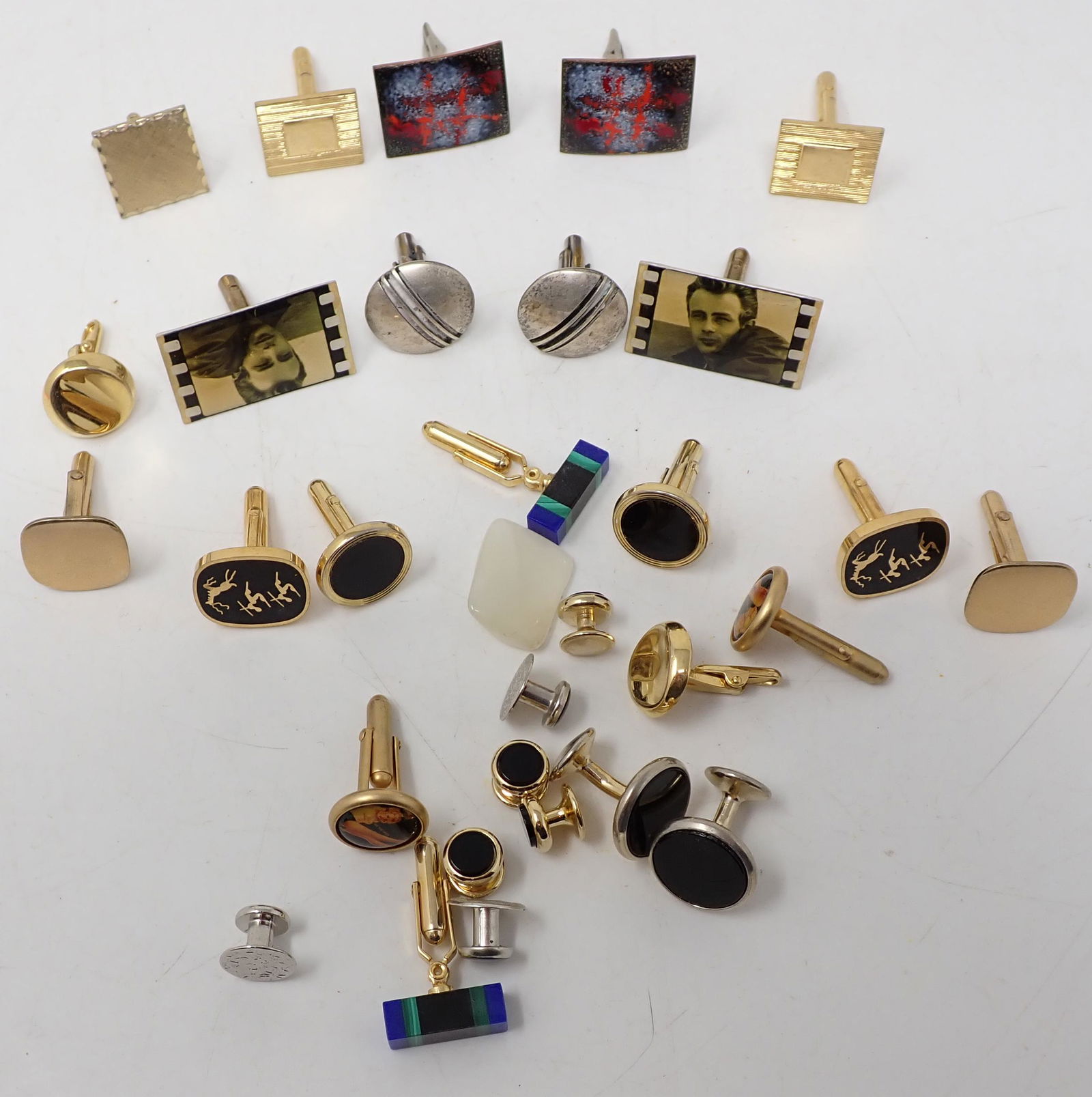 Cufflinks and Buttons (1 of 6)