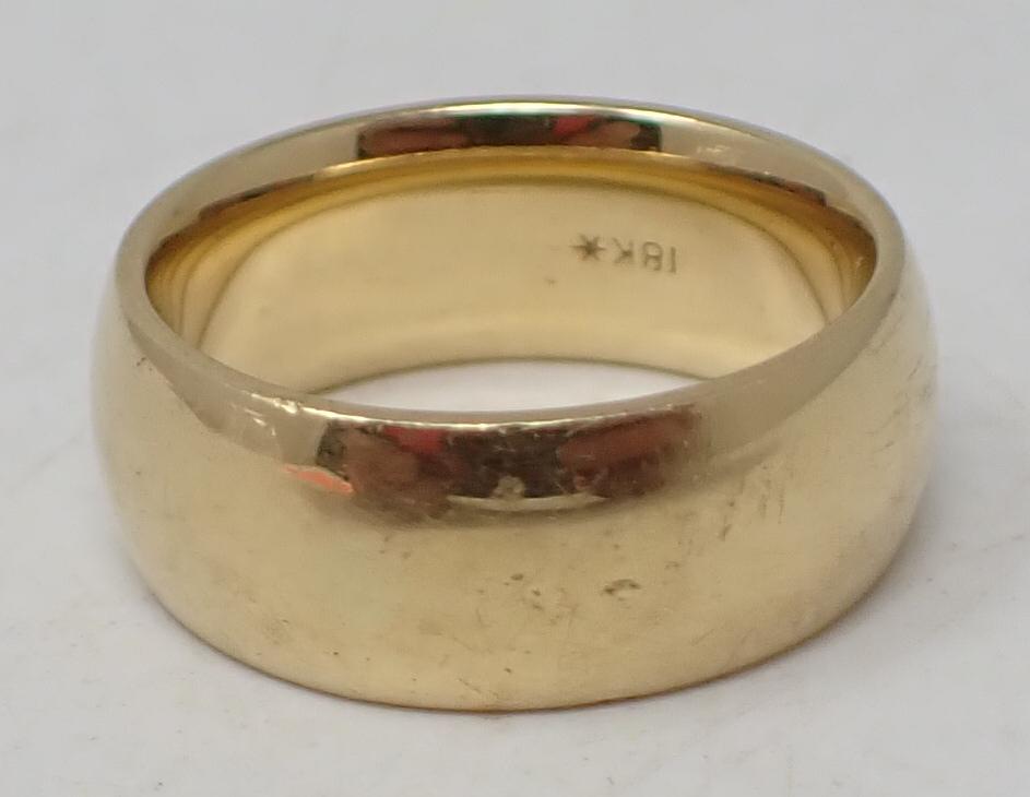 Gold Wedding Band (1 of 3)