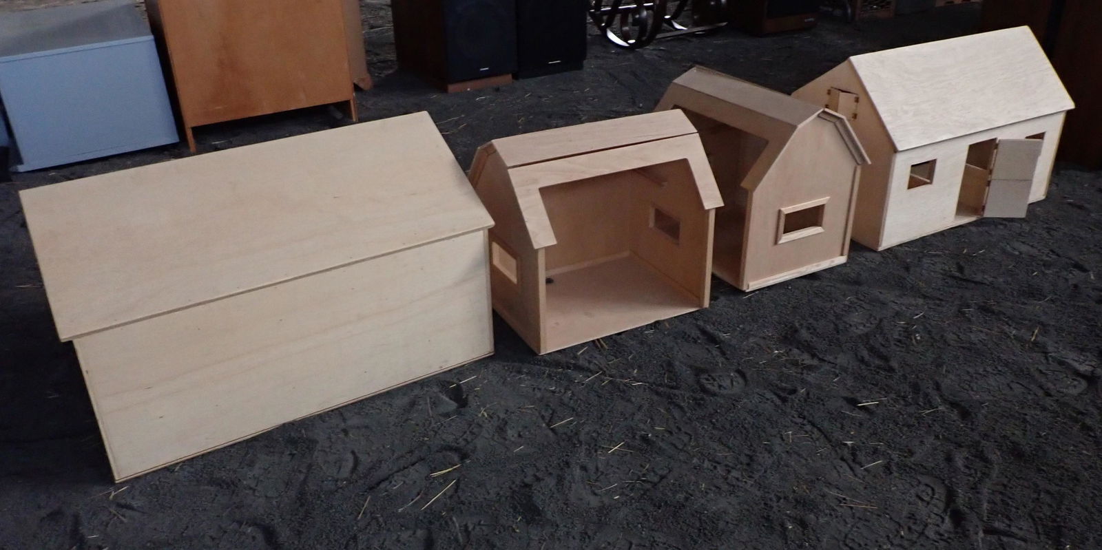 5 Barn Kits: Largest is apprx 13" x 34 1/2" x 20" tall