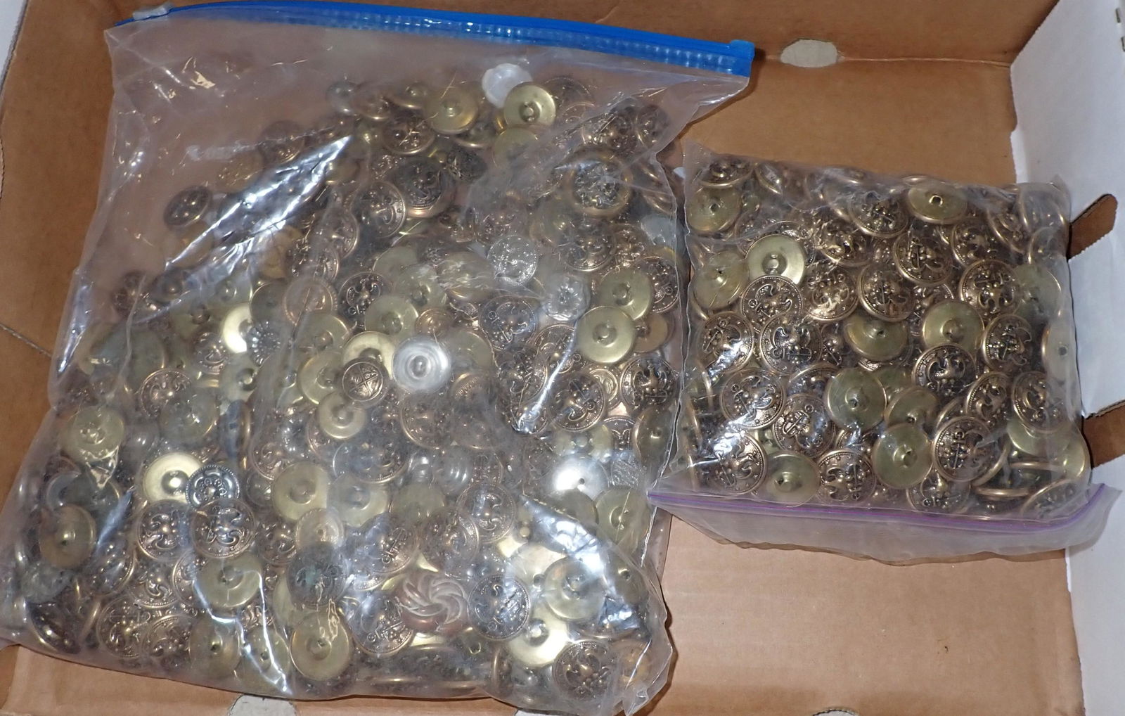 Vintage Military Buttons (1 of 3)