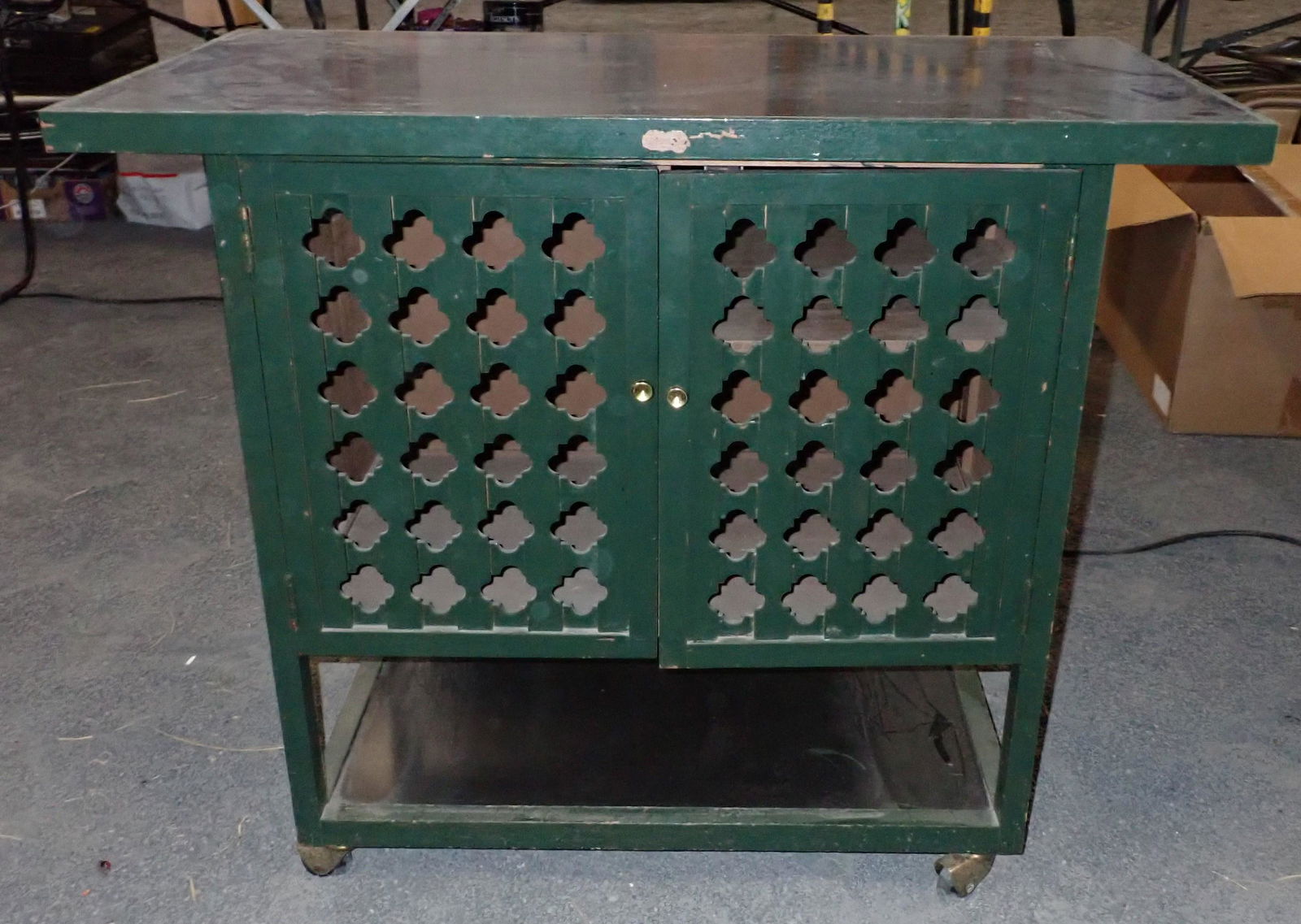 Vintage Rolling Cabinet (1 of 5)