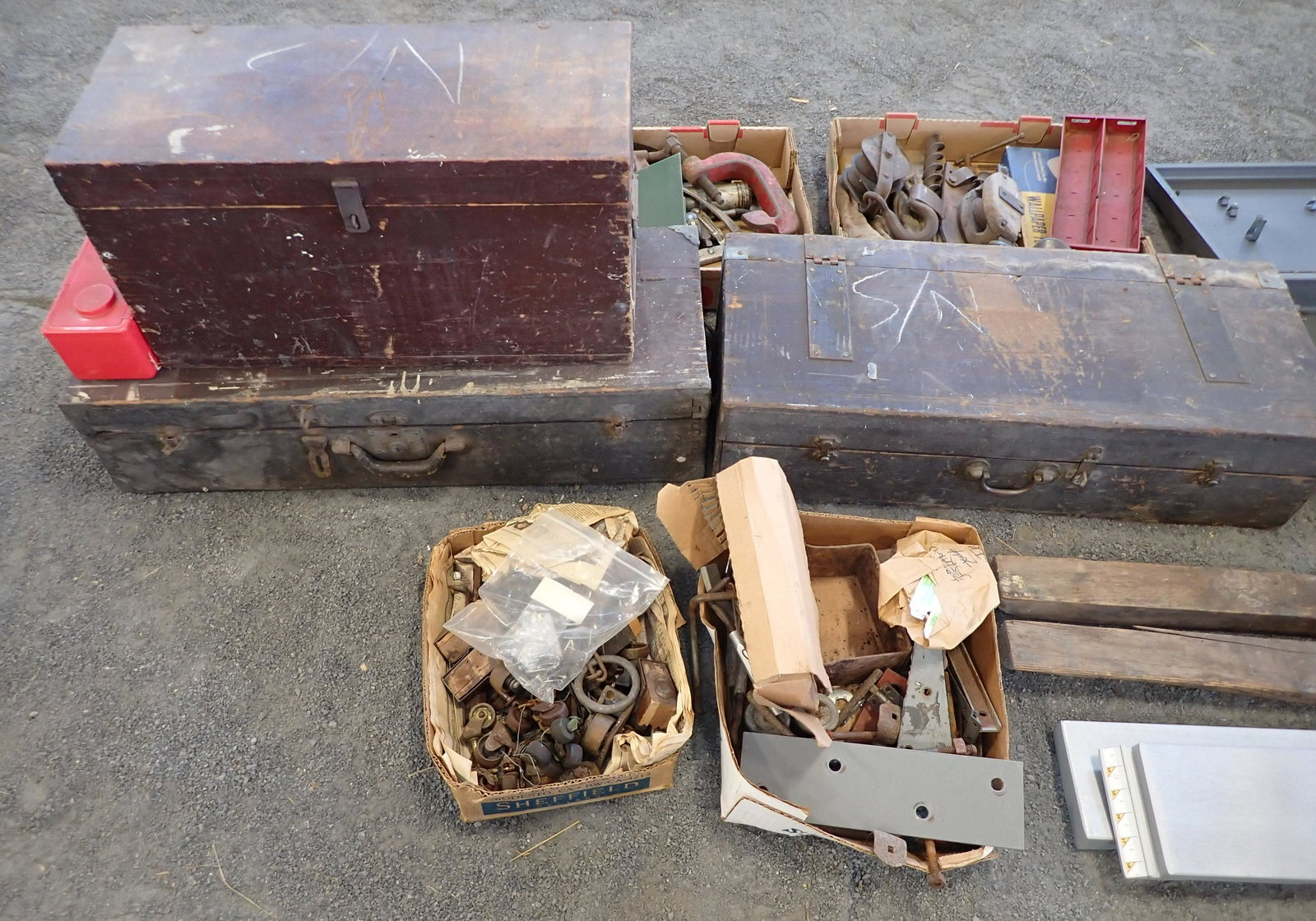 Tool Boxes Hardware & Misc (1 of 7)