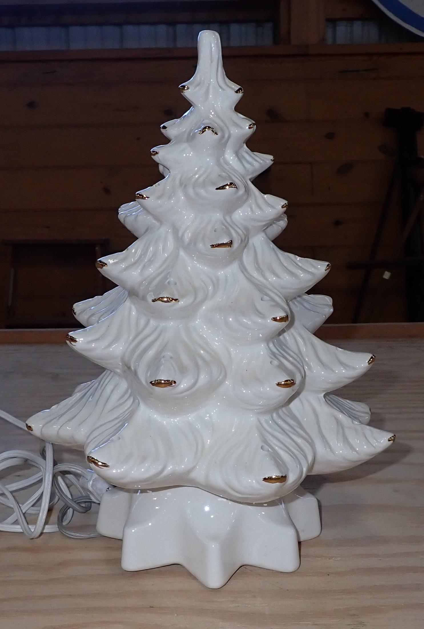 Ceramic Christmas Tree: Approx 13 1/2" tall