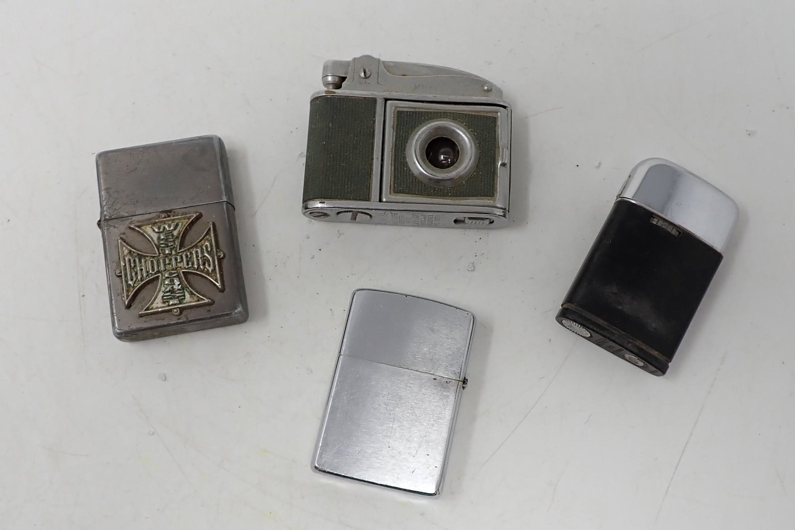 Lighters Zippo Aurora Camera & Misc (1 of 4)