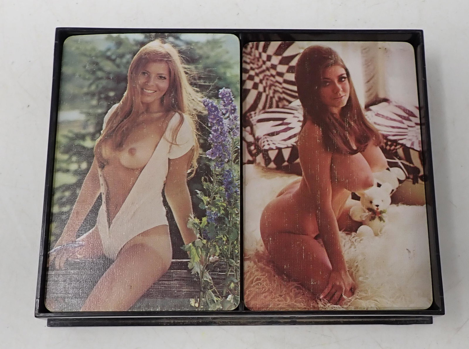 Vintage Adult Playing Cards: Do not guarantee it is a full deck