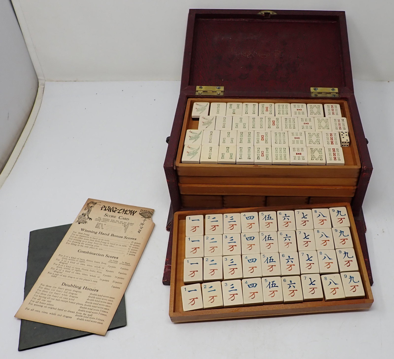 Pung Chow Mahjong Set: Getting all pictured
