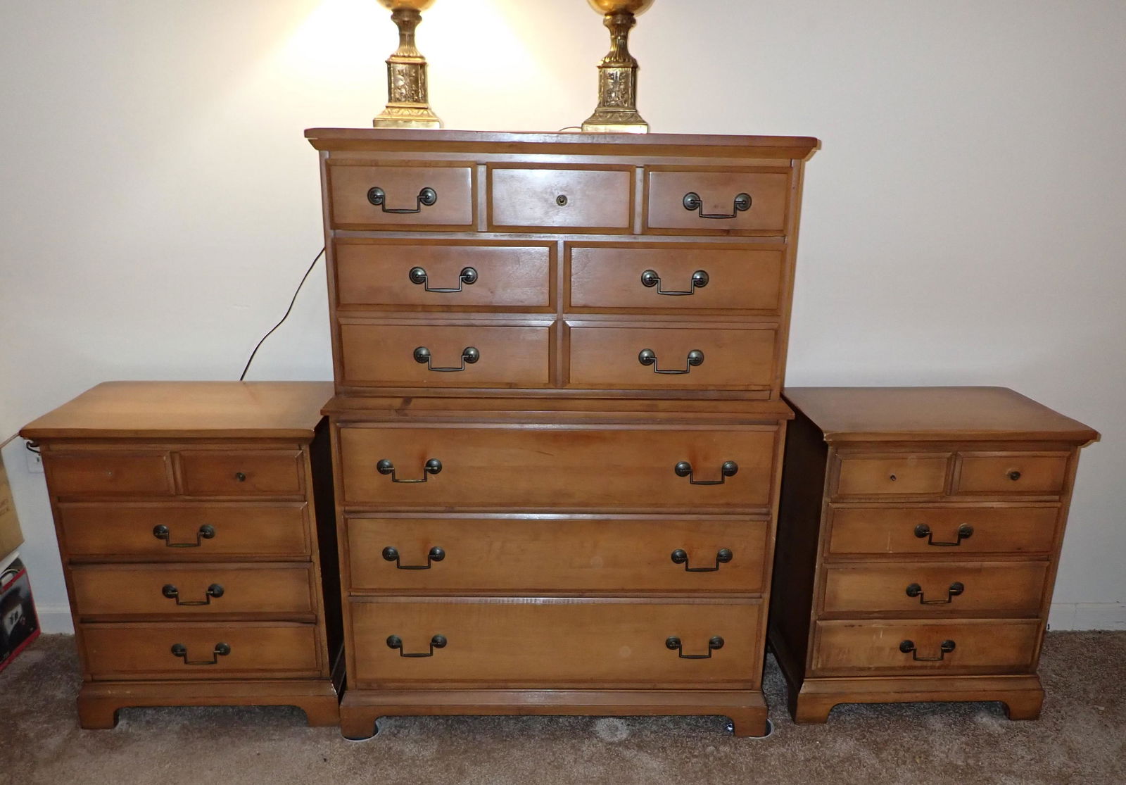 Maple Chest of Drawers Night Stands Lamps (1 of 6)