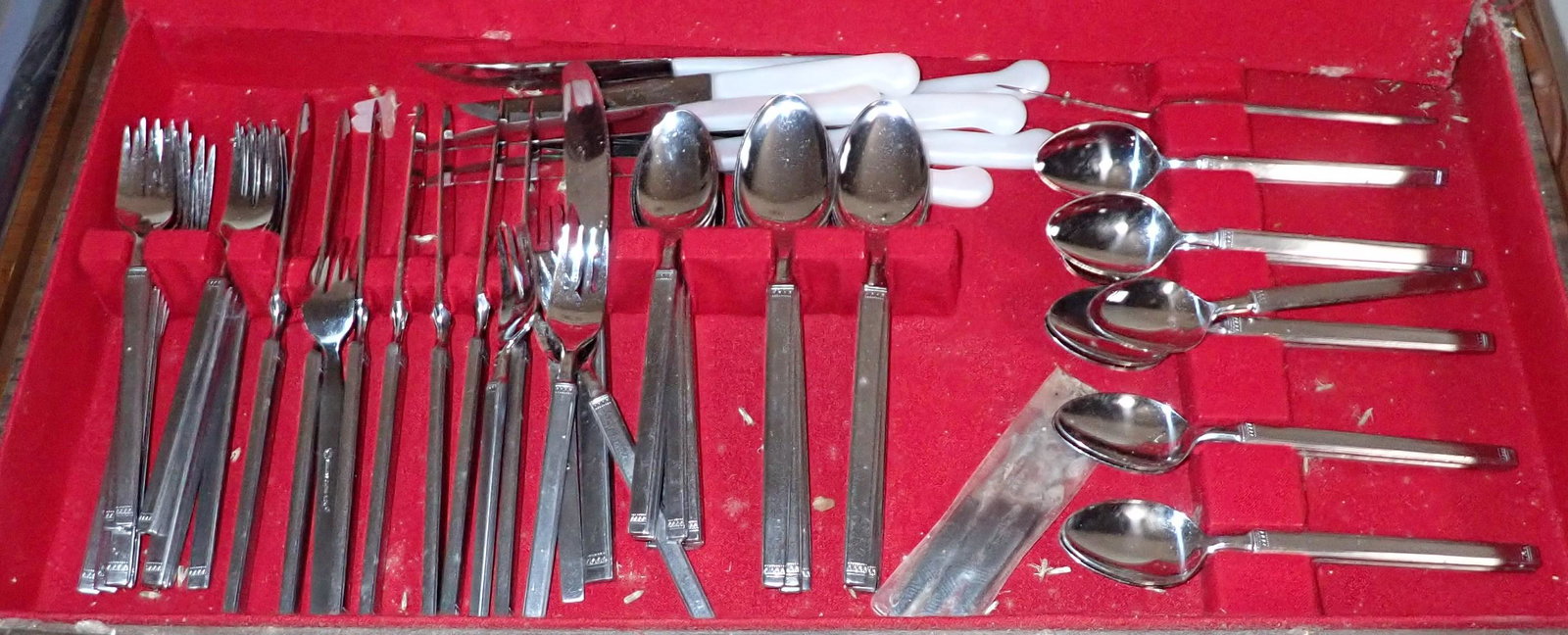 Ricki Flatware: Getting all in box
