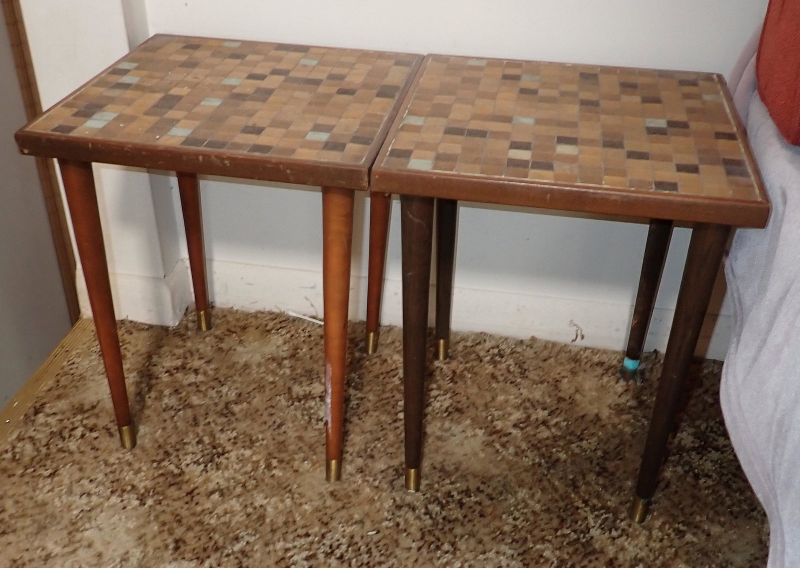 Pair of Mid Century Modern End Tables: Approx 13" x 13" x 15 3/4" tall