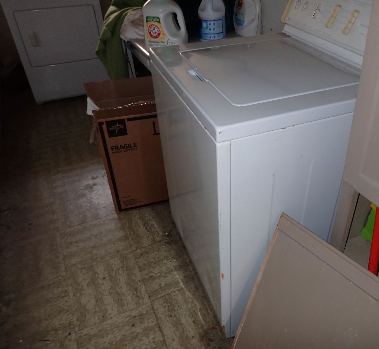 Washer Dryer Laundry Room Contents (1 of 7)