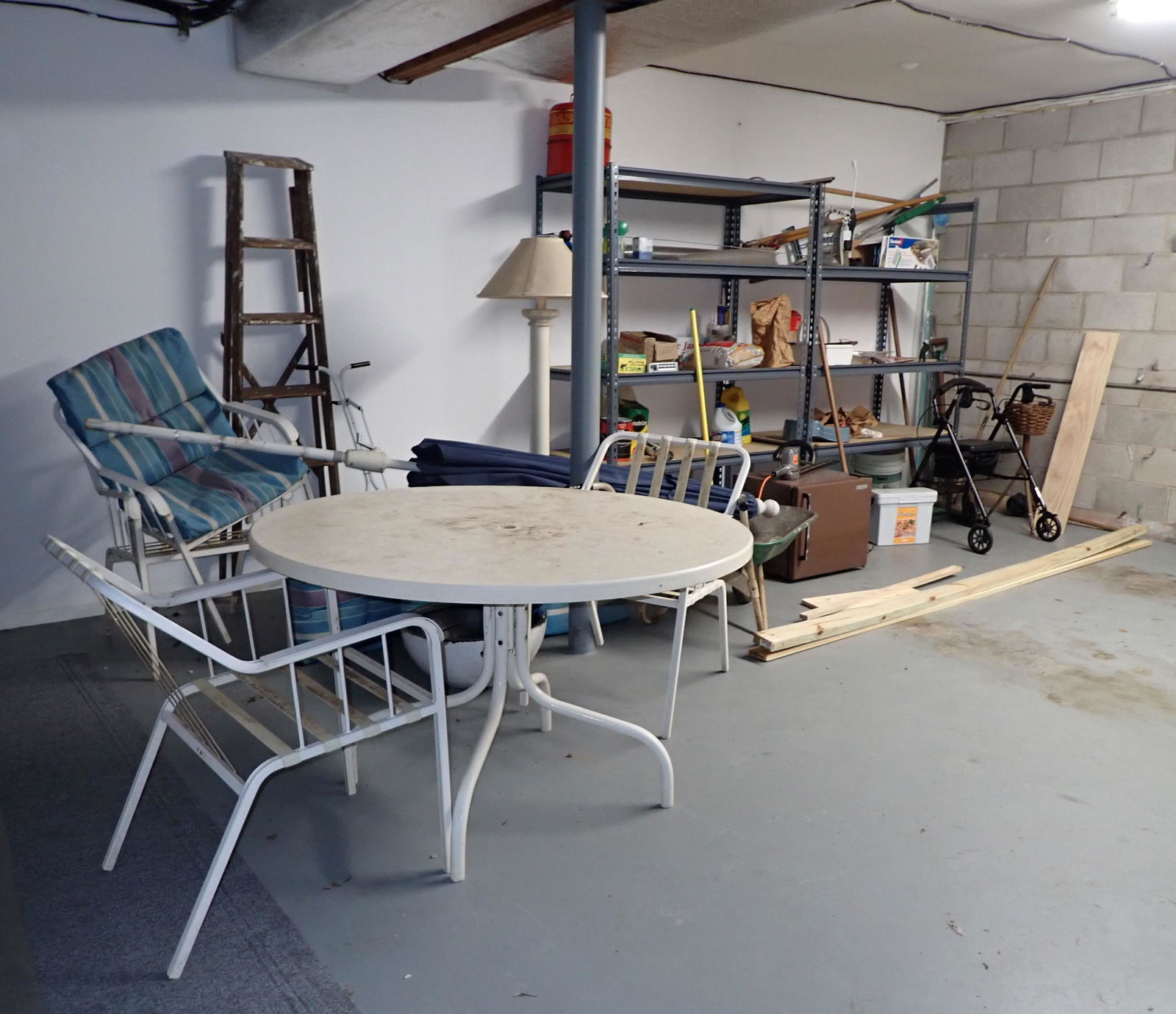 Shelving Units / Partial Garage Contents (1 of 7)