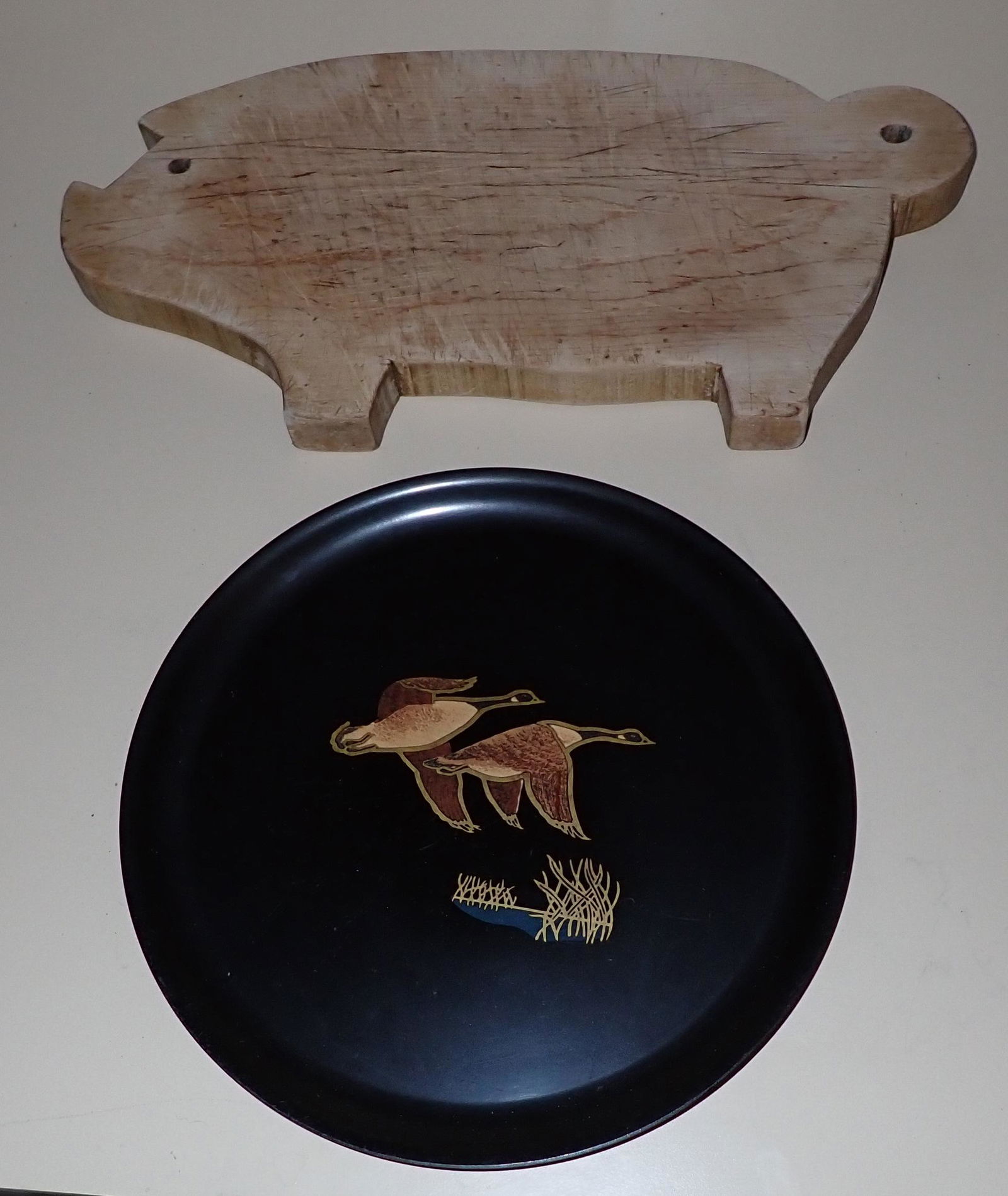 Pig Cutting Board Couroc Goose Tray (1 of 2)