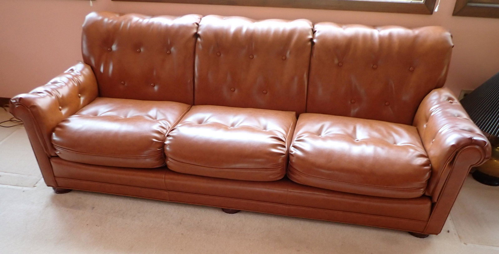 Leathercraft Sofa: Apprx 86" long