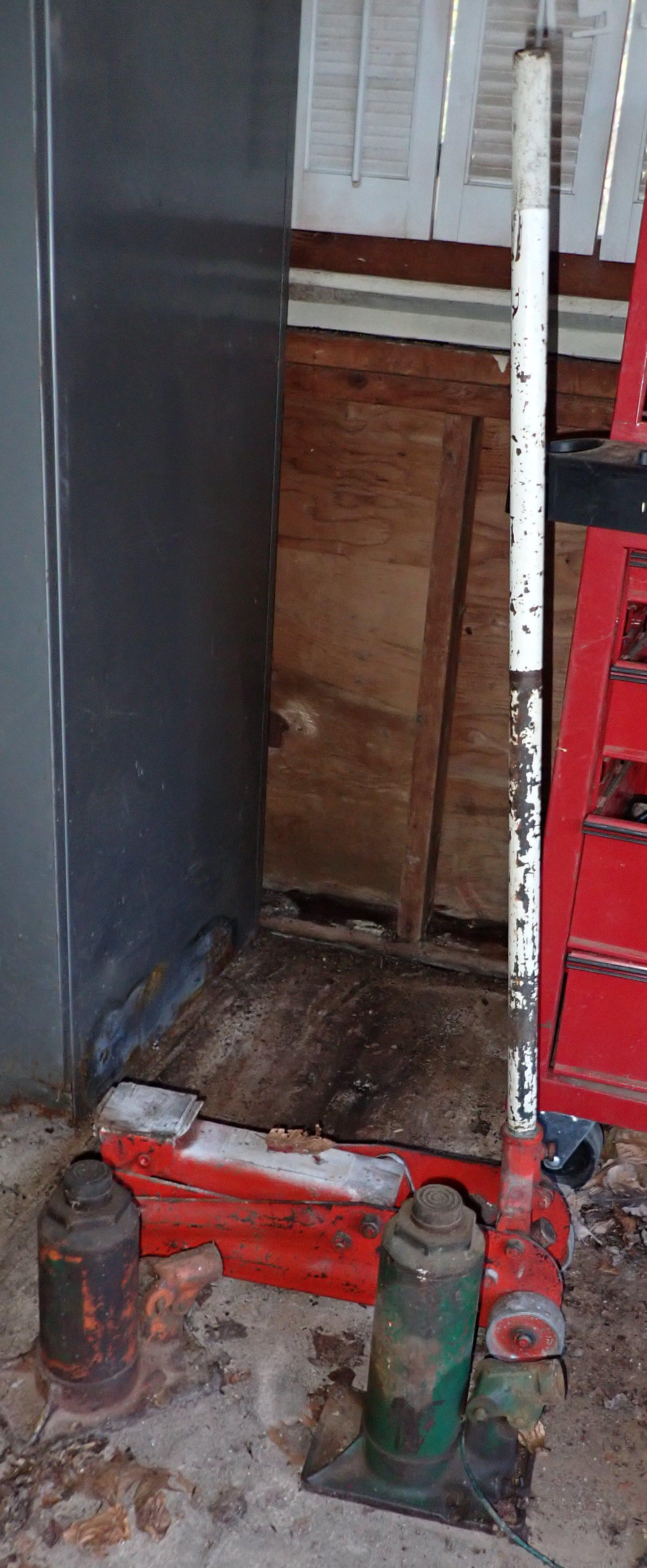 1 1/4 Ton Floor Jack 8 Ton Hein Warner Bottle Jack (1 of 2)