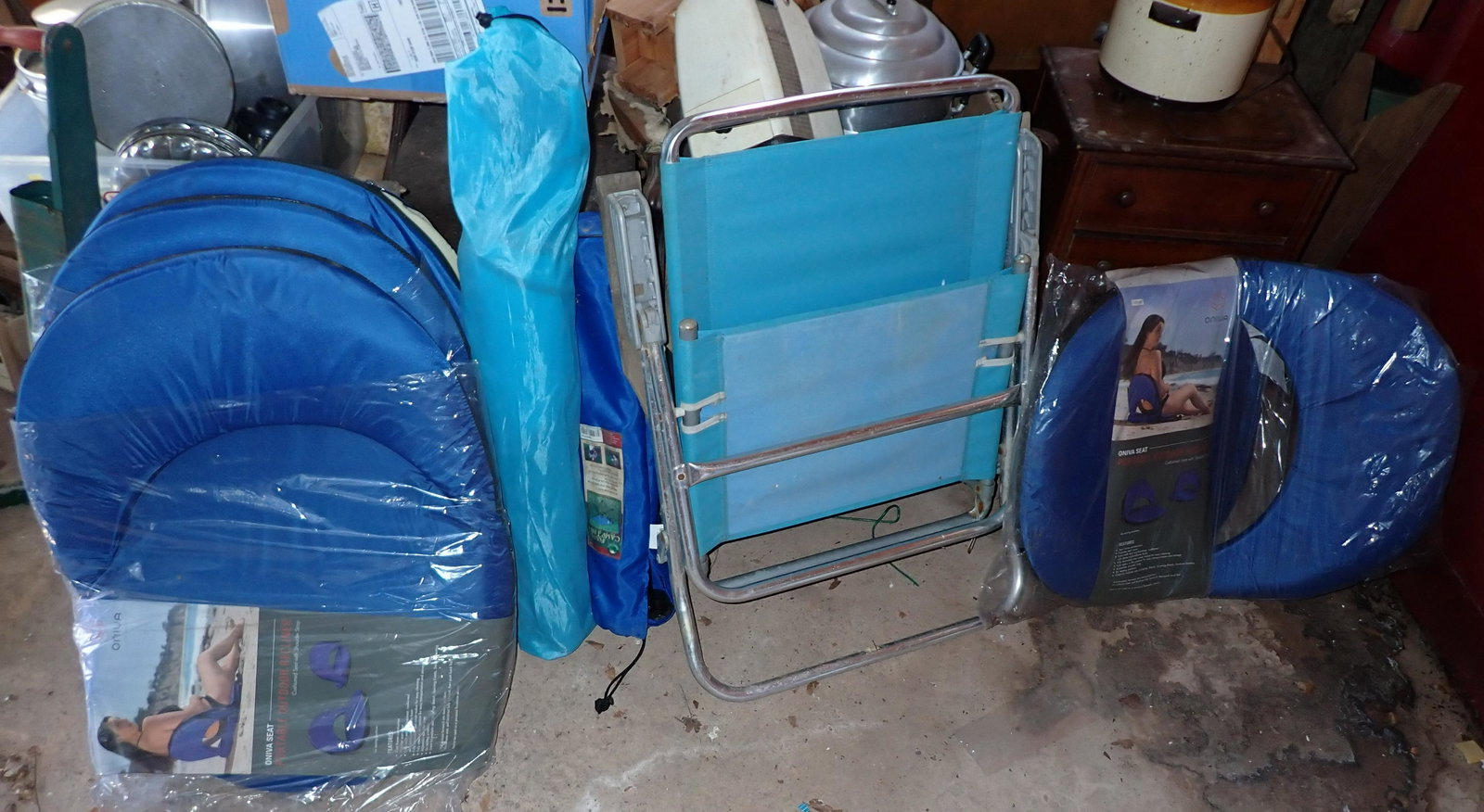 Folding Chairs / Oniva Portable Seats (1 of 5)