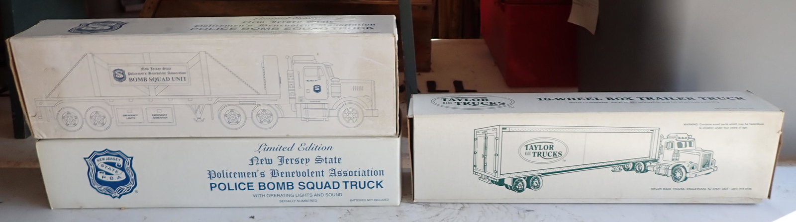 2 NJ PBA Bomb Squad Trucks Taylor 18 Wheeler (1 of 4)