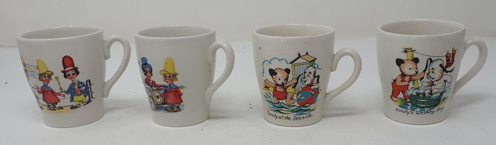 Sooty Concessions Cups: Approx 3" tall