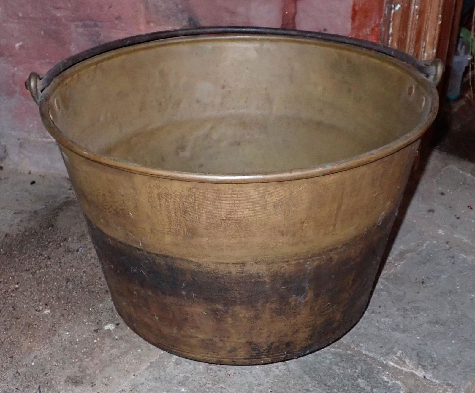 Haydens 1851 Brass Kettle w/ Bail Handle (1 of 5)