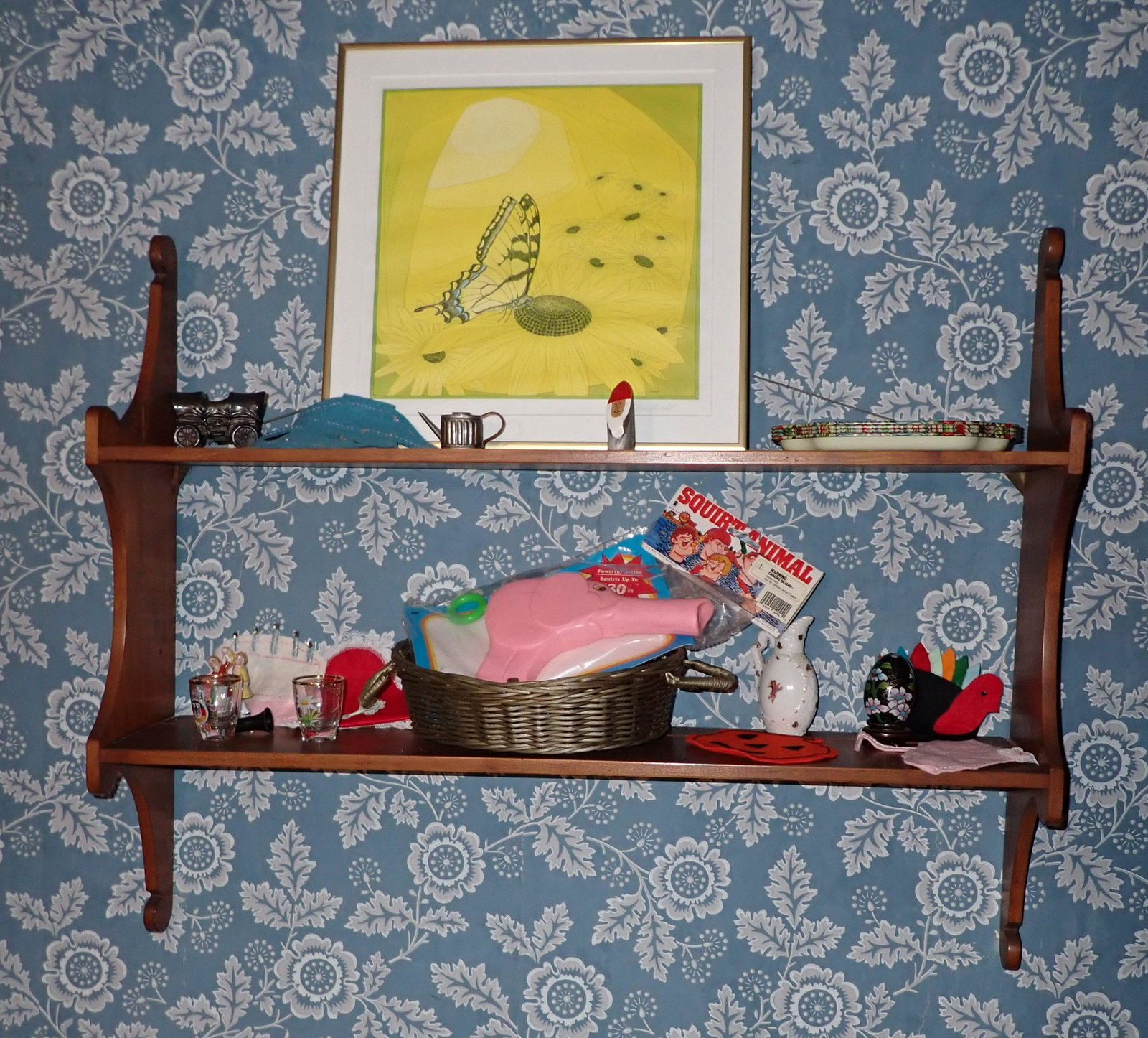 Plate / Knick Knack Shelf & Contents (1 of 5)