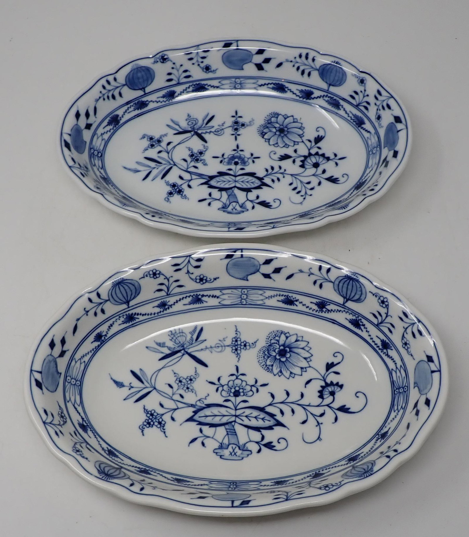 2 Meissen Serving Dishes: Approx 7 1/4" x 10 1/2"