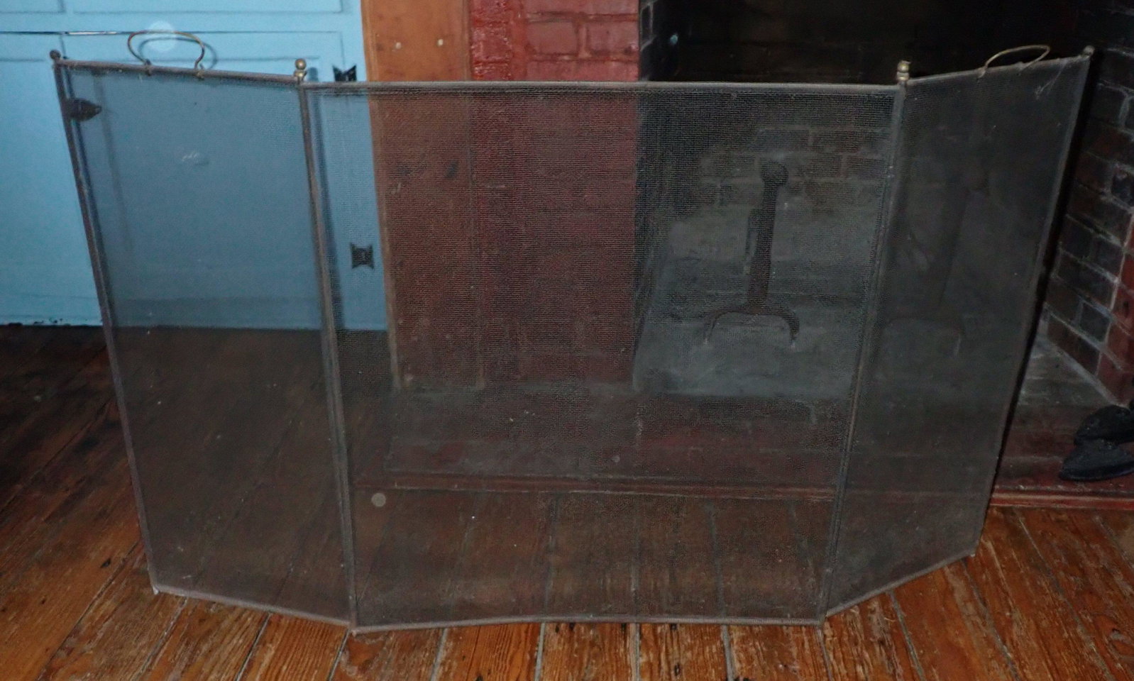 Fireplace Screen: Approx 30" tall and 52" total length
