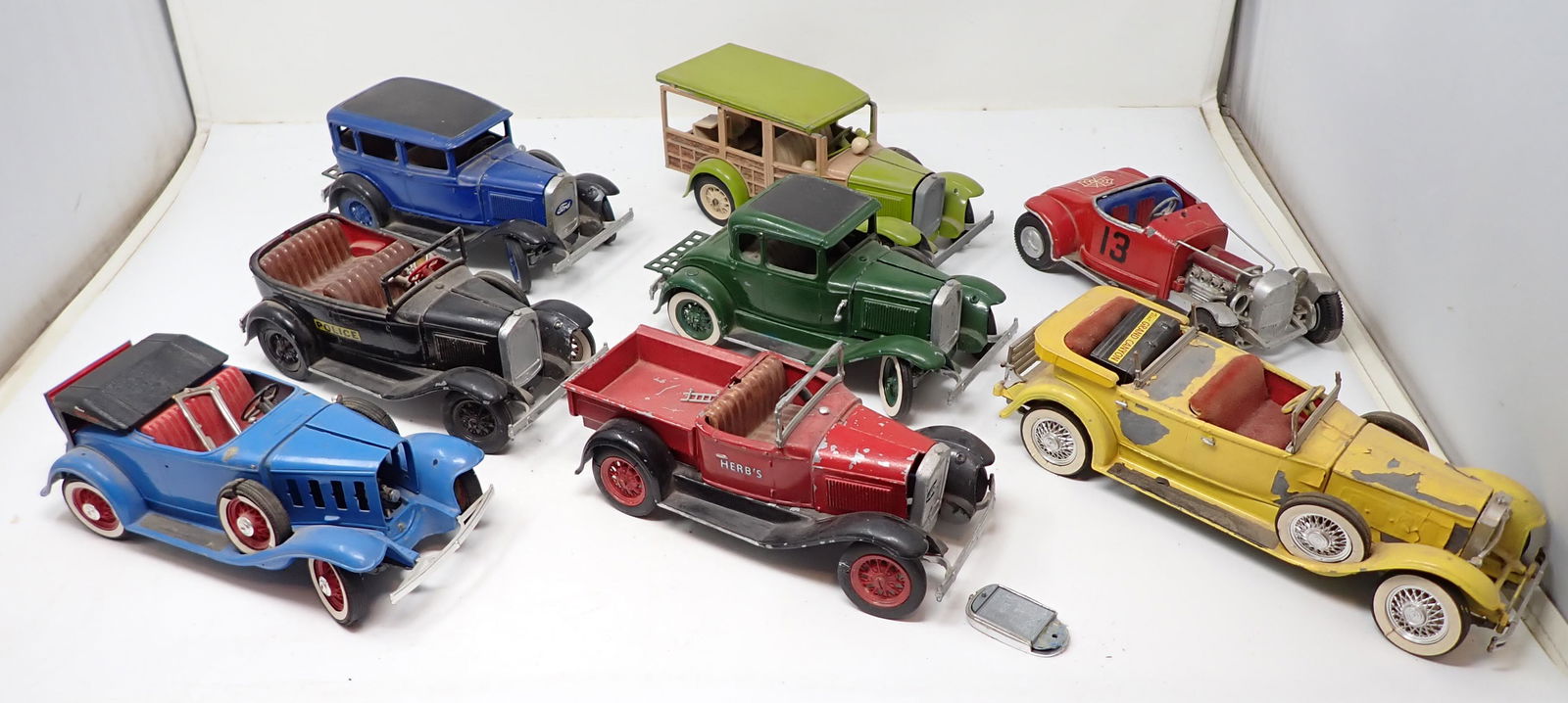 8 Hubley Cars (1 of 9)