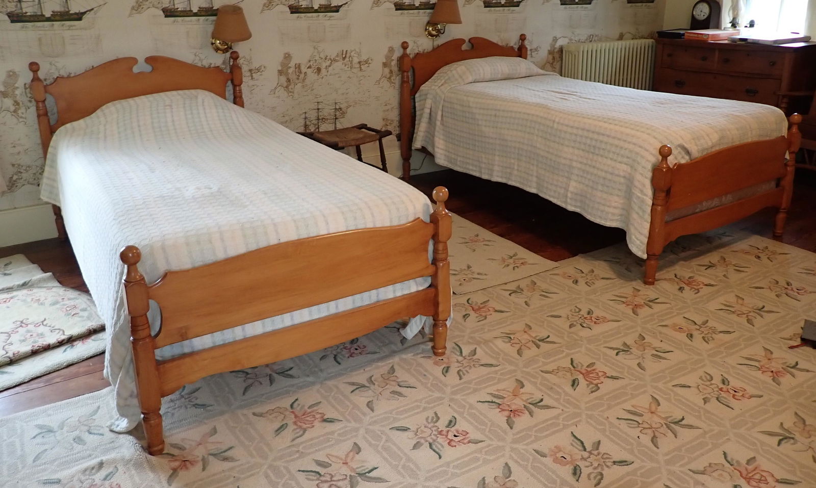 Pair of Twin Maple Beds (1 of 2)